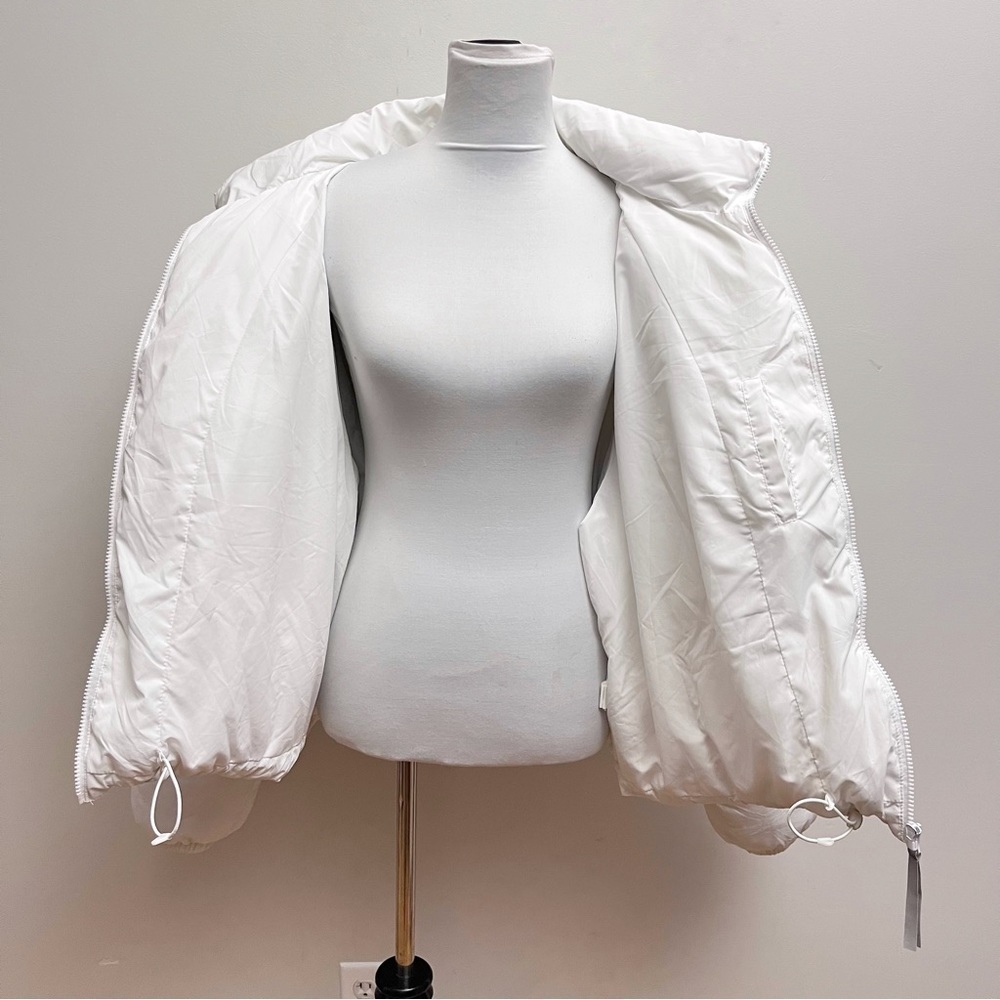 Fabletics White Wander Cropped Puffer Jacket 3x - image 3